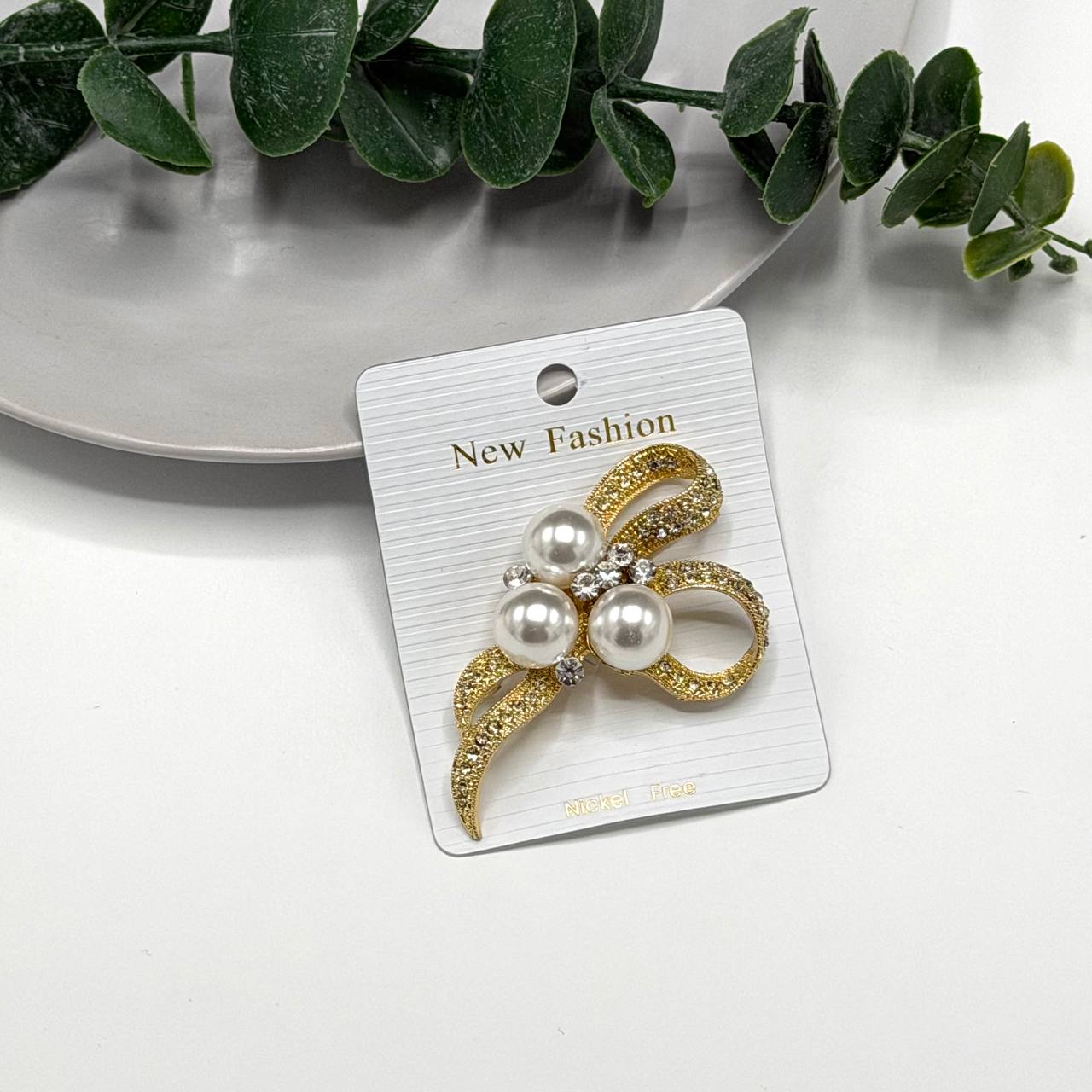 سنجاق سینه مجلسی مروارید و نگین هدیه خاص و جذاب