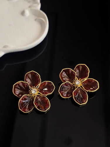 گوشواره گل صدفی خاص و جذاب رنگ ۳