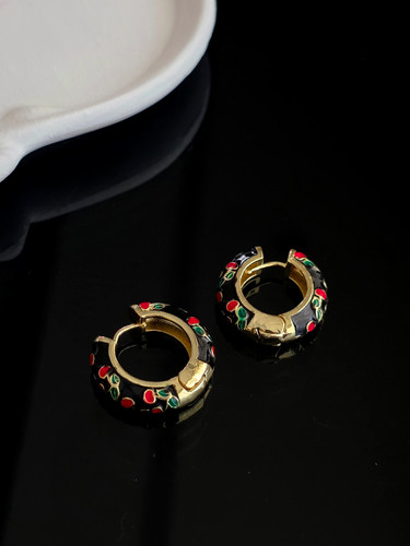 گوشواره میناکاری آلبالو مشکی