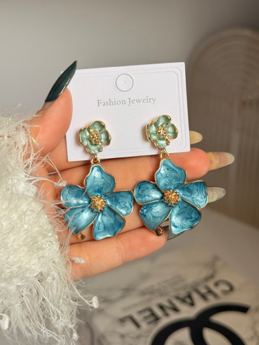 گوشواره میناکاری گل برجسته آبی