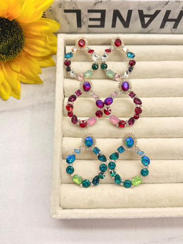 گوشواره جواهری مجلسی خاص کد ZUN03