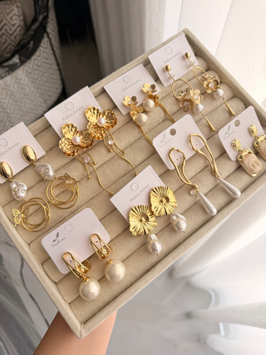 گوشواره گل مرواریدی کد ZUN06